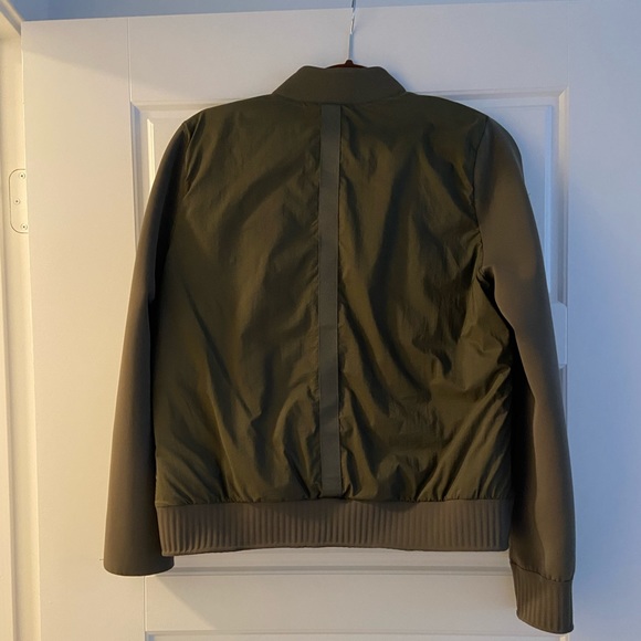 Lululemon reversible olive jacket - Picture 3 of 9